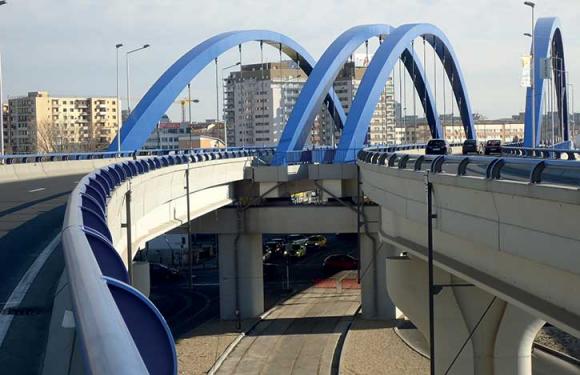 06. Archbridge over the Dambovita river, Bucharest (Romania